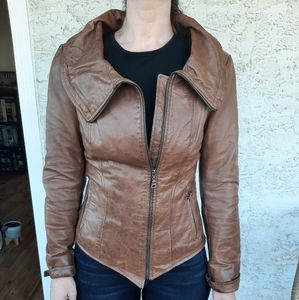 Asymmetrical leather Danier jacket (X's)